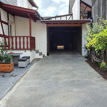 Historisches Fachwerkhaus In Usingen Hochtaunuskreis Villa Esterno foto